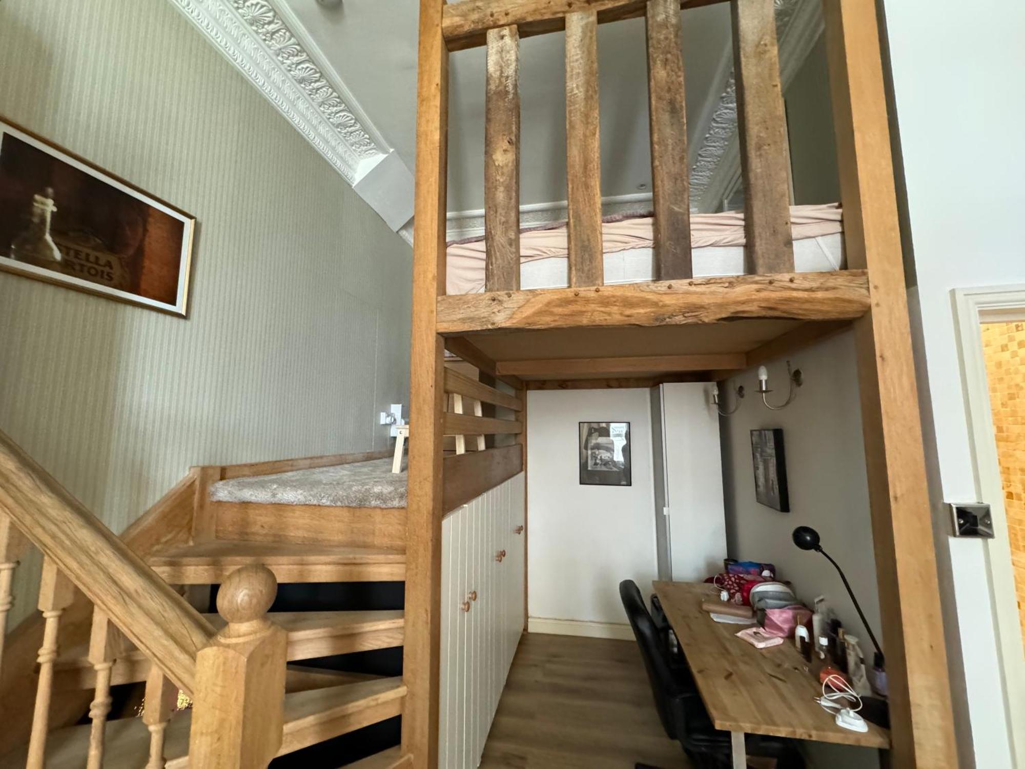 Charming Mezzanine Heart Of Paddington *