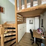 Charming Mezzanine Studio Heart Of Paddington